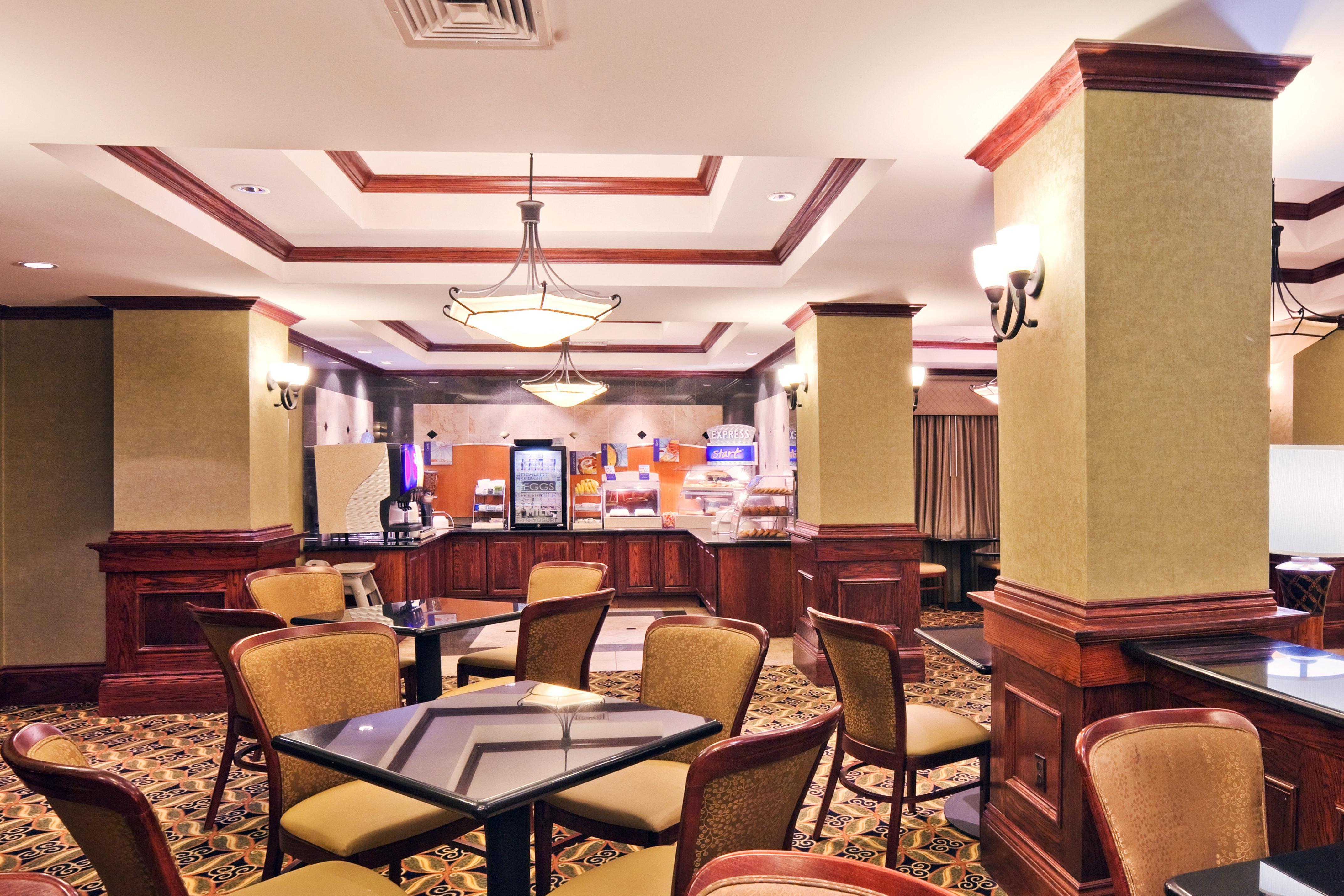 Holiday Inn Express Hotel & Suites Shawnee I-40 By Ihg Dış mekan fotoğraf
