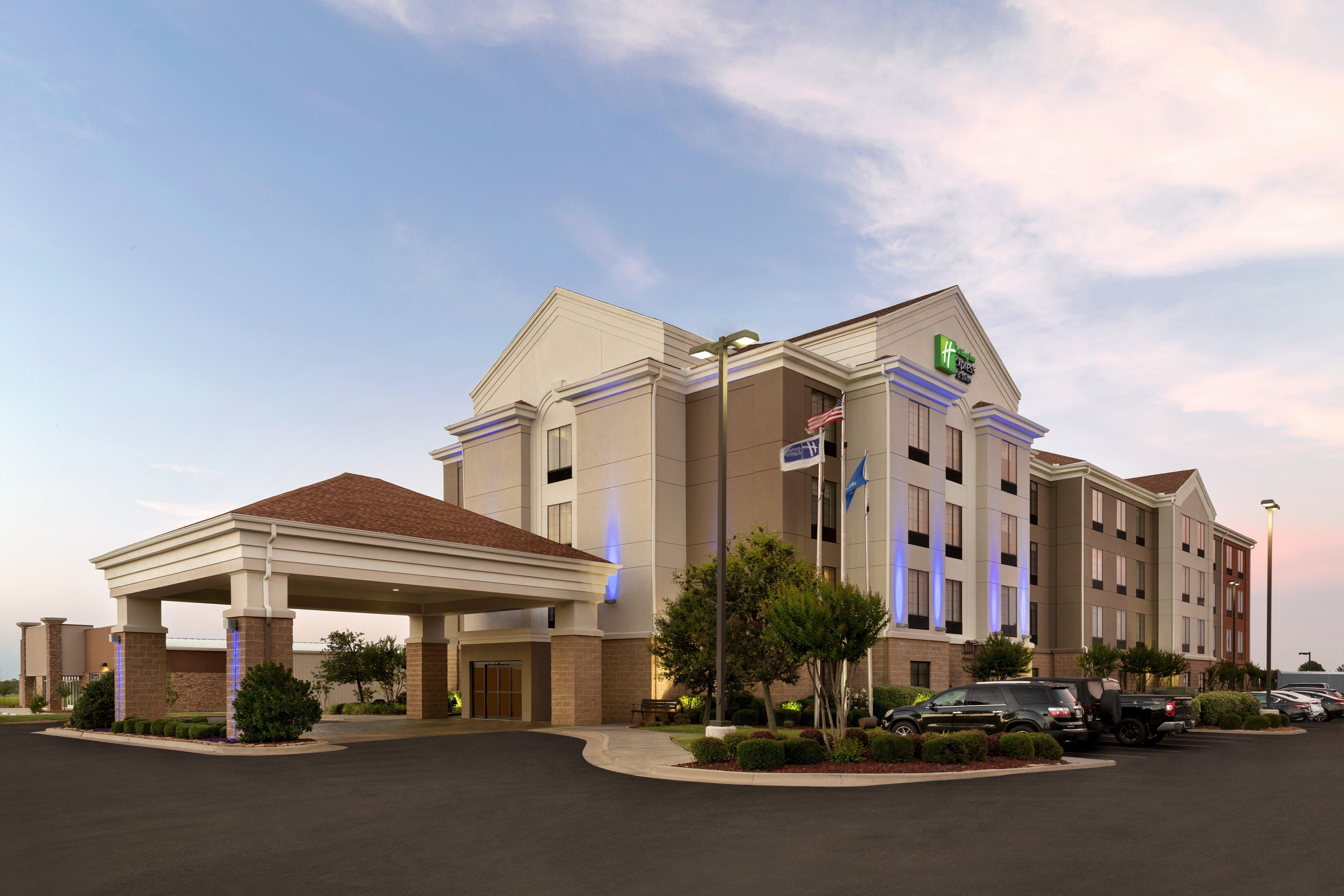 Holiday Inn Express Hotel & Suites Shawnee I-40 By Ihg Dış mekan fotoğraf