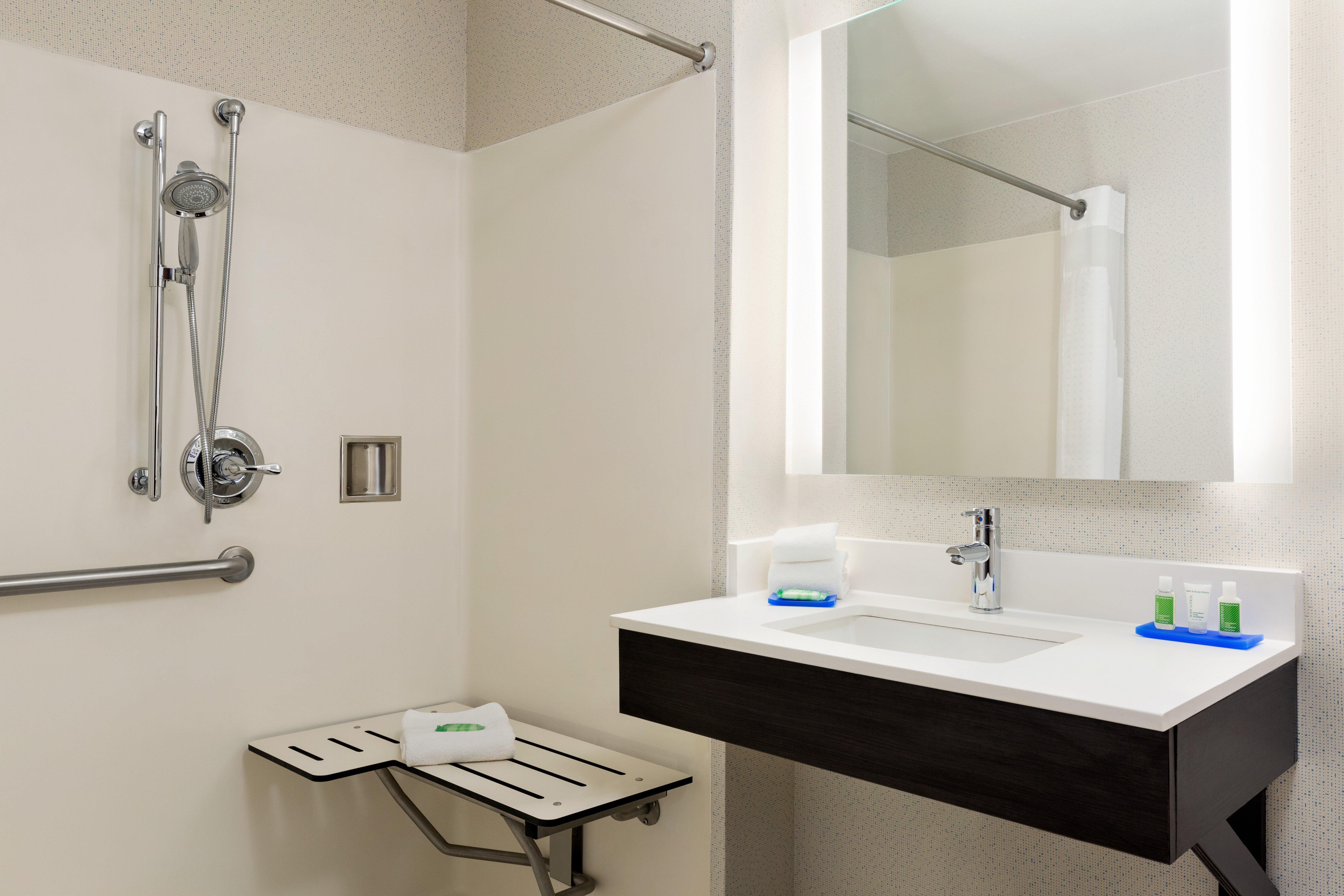 Holiday Inn Express Hotel & Suites Shawnee I-40 By Ihg Dış mekan fotoğraf