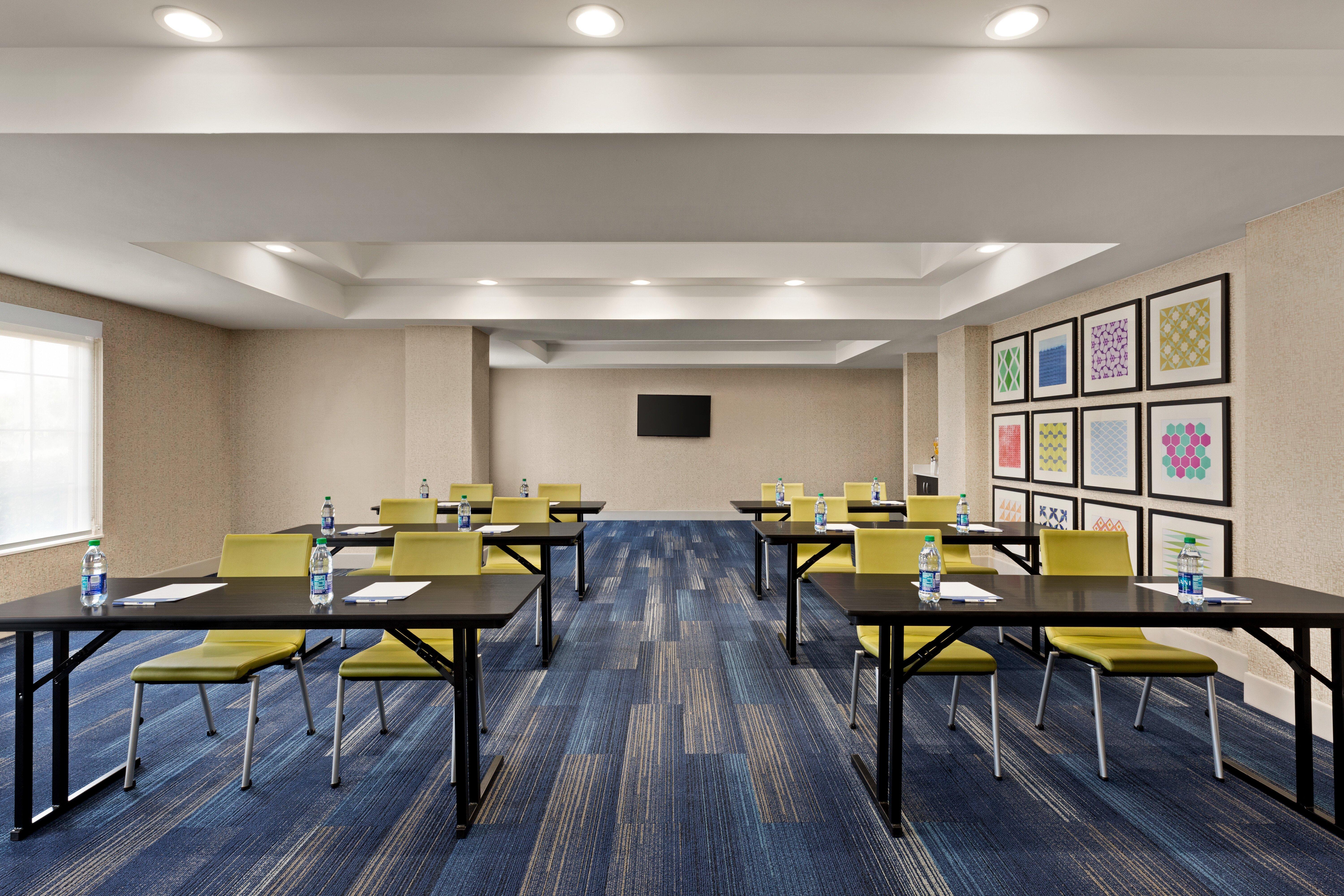 Holiday Inn Express Hotel & Suites Shawnee I-40 By Ihg Dış mekan fotoğraf
