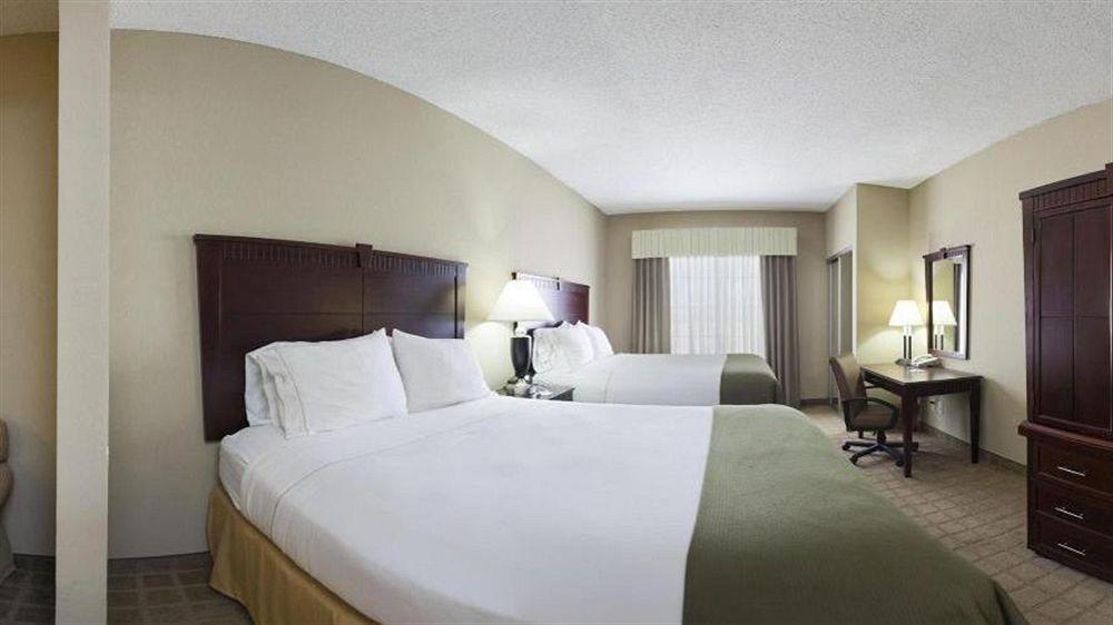 Holiday Inn Express Hotel & Suites Shawnee I-40 By Ihg Dış mekan fotoğraf