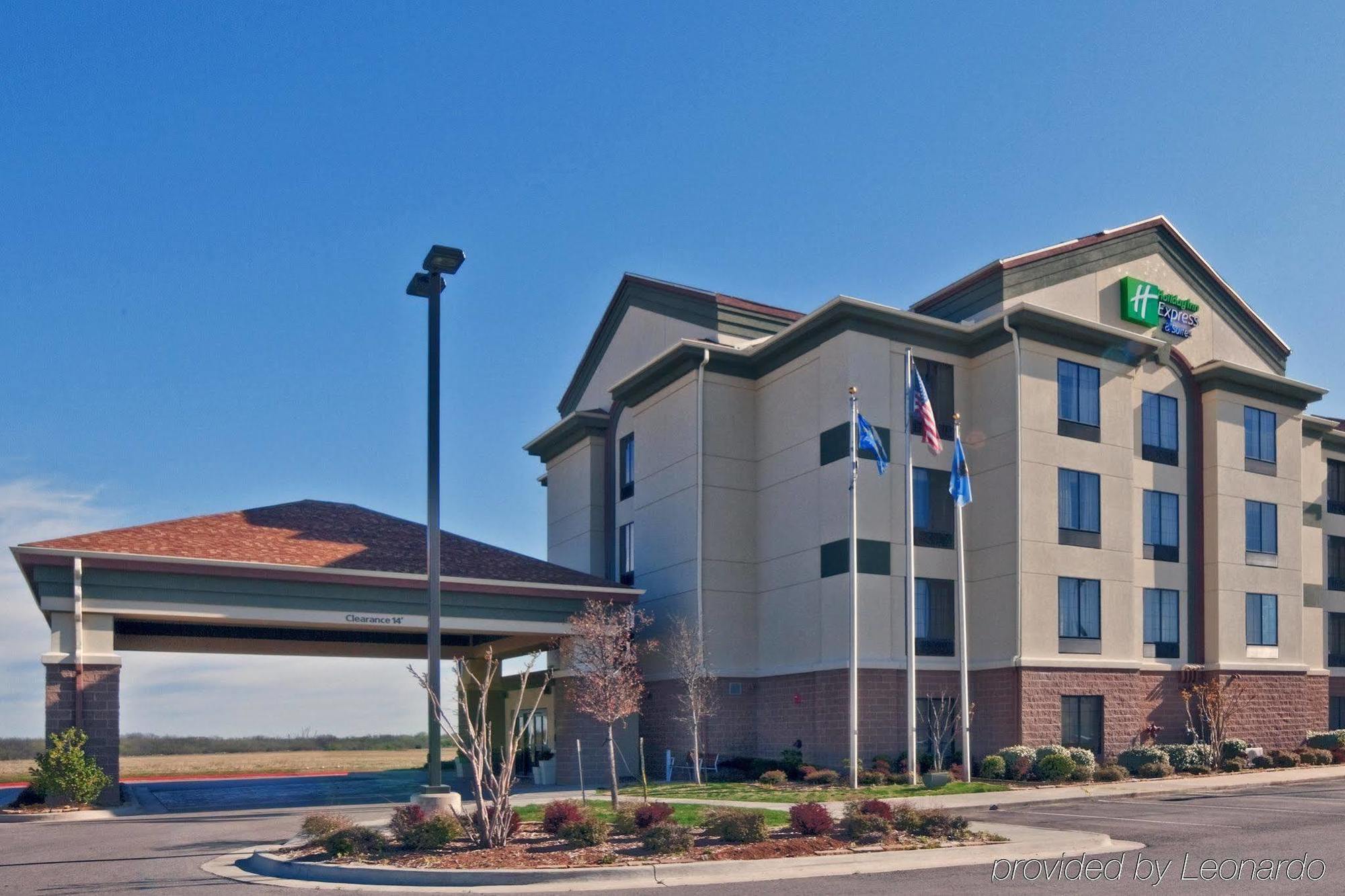 Holiday Inn Express Hotel & Suites Shawnee I-40 By Ihg Dış mekan fotoğraf